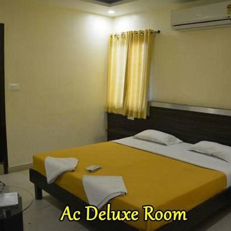 Hotel Green Tree Rāipur Zewnętrze zdjęcie